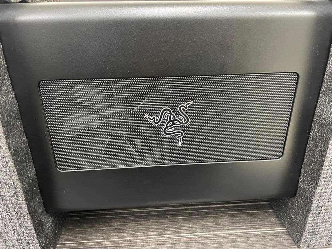 Razer レイザー　CoreX RC21-0131 GPUボックス Razer Core X External GPU Enclosure RC21-0131 | Fast Ship, US